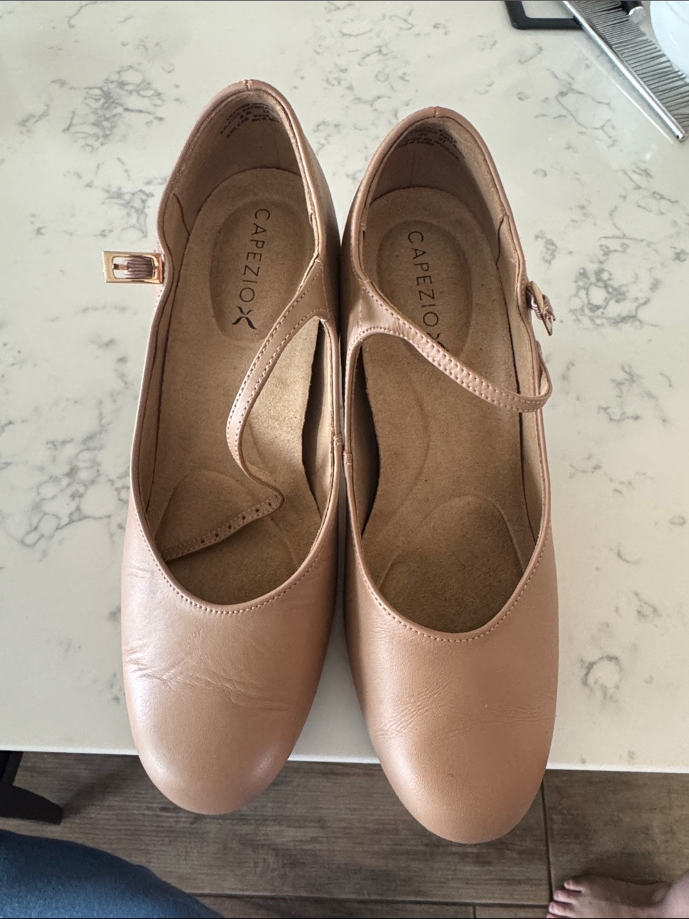 Capezio Cassie Size 8M character shoes-